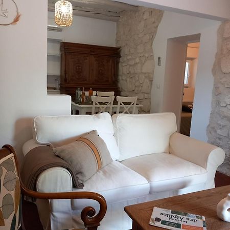 Вилла Le Petit Mas Des Alpilles En Provence Сент-Этьен-дю-Грес Экстерьер фото
