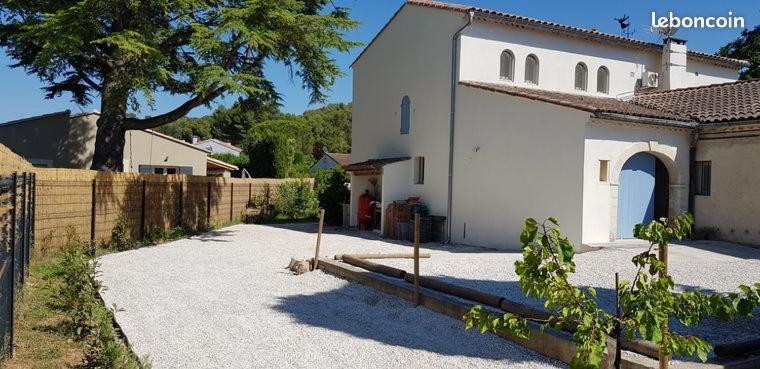 Вилла Le Petit Mas Des Alpilles En Provence Сент-Этьен-дю-Грес Экстерьер фото