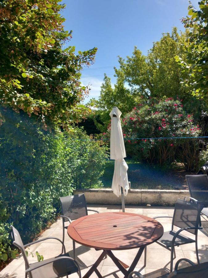 Вилла Le Petit Mas Des Alpilles En Provence Сент-Этьен-дю-Грес Экстерьер фото