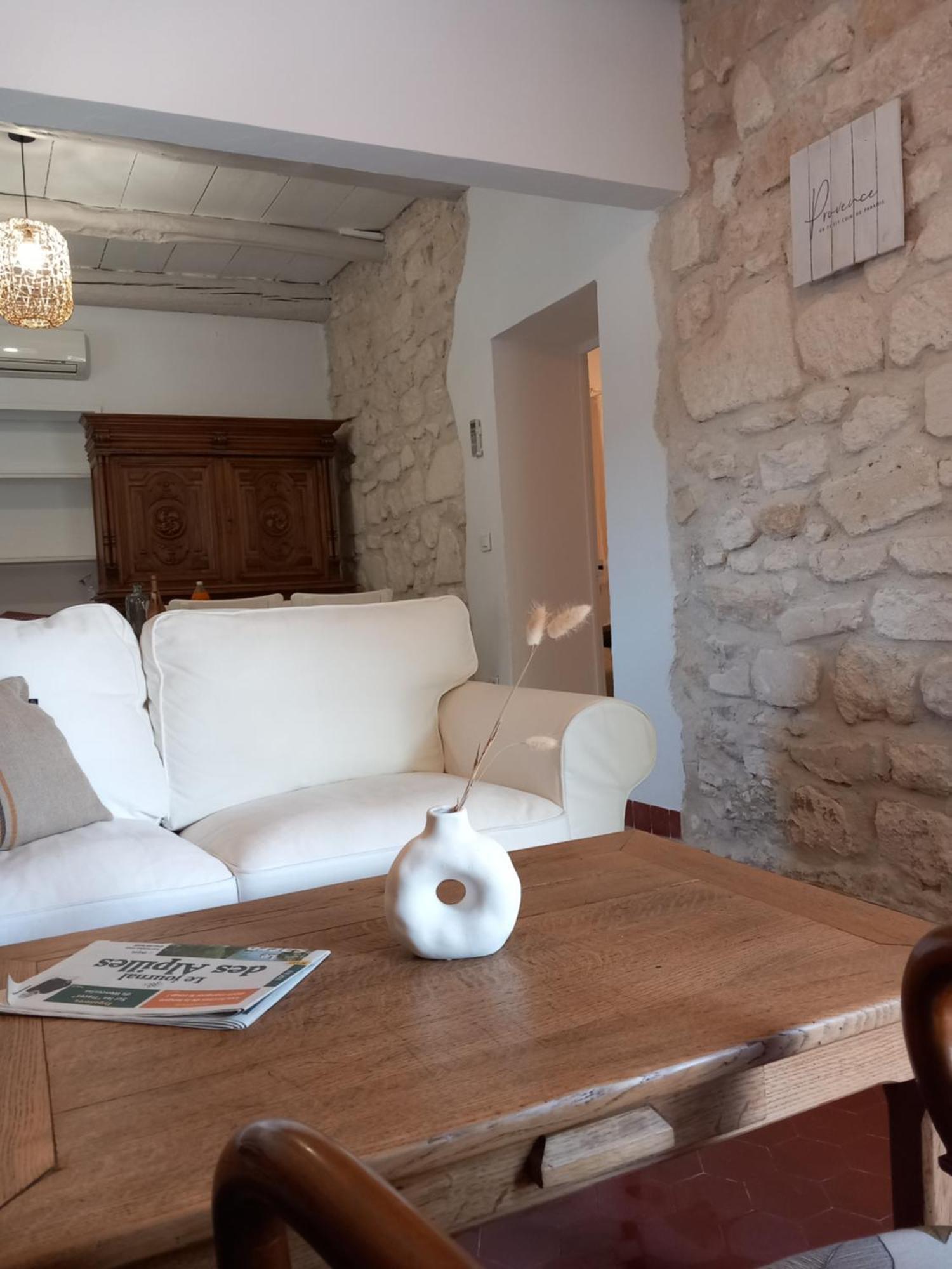 Вилла Le Petit Mas Des Alpilles En Provence Сент-Этьен-дю-Грес Экстерьер фото