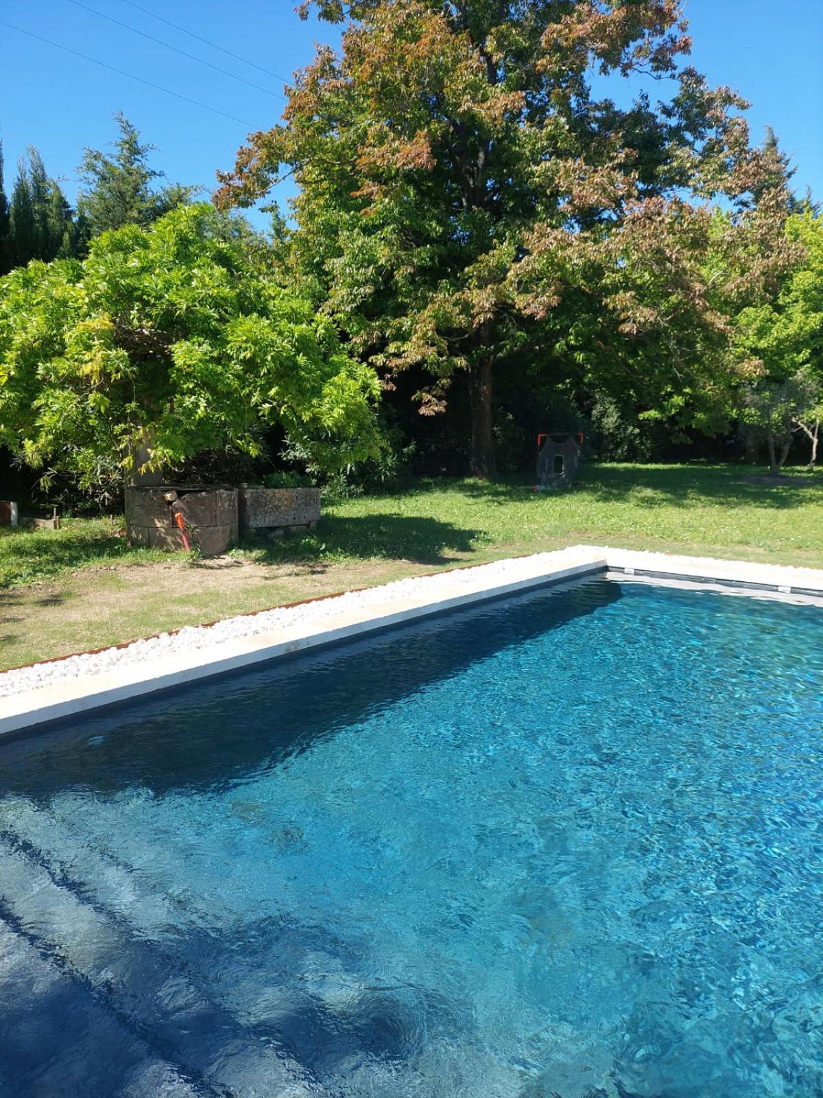 Вилла Le Petit Mas Des Alpilles En Provence Сент-Этьен-дю-Грес Экстерьер фото